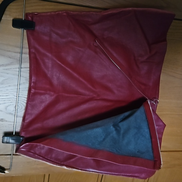 ZARA leather skirt - Picture 2 of 4